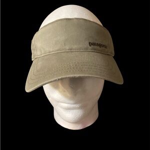 The Patagonia 103181 Alp Visor in Olive/Army Green EUC